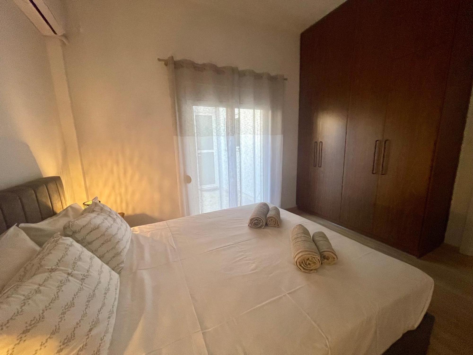 Stella'S Petite Boite Daire Rafína Dış mekan fotoğraf