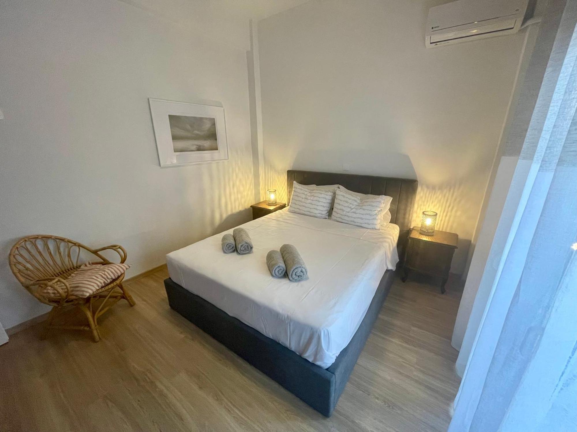 Stella'S Petite Boite Daire Rafína Dış mekan fotoğraf